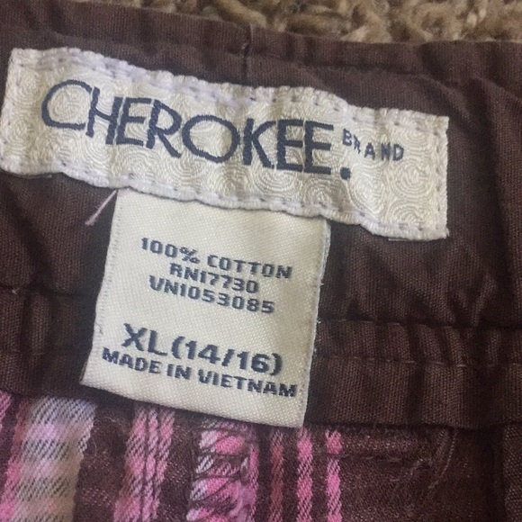 Shorts - Picture 3 of 3